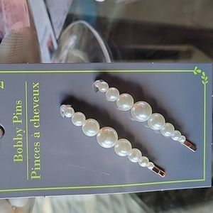 2 verigated large to small pearl bobbie pins